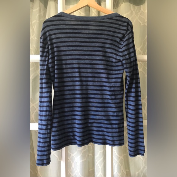 Gap size L The Bowery cotton long sleeve blue striped top in EUC no defects - Picture 2 of 5